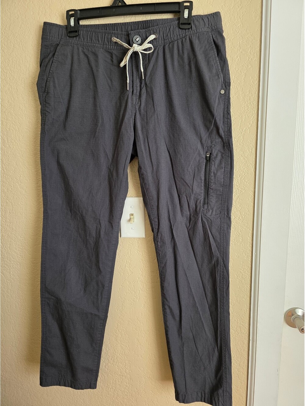 Vuori Women's Ripstop Drawstring Pants in Charcoal Gray, Size Large VW401